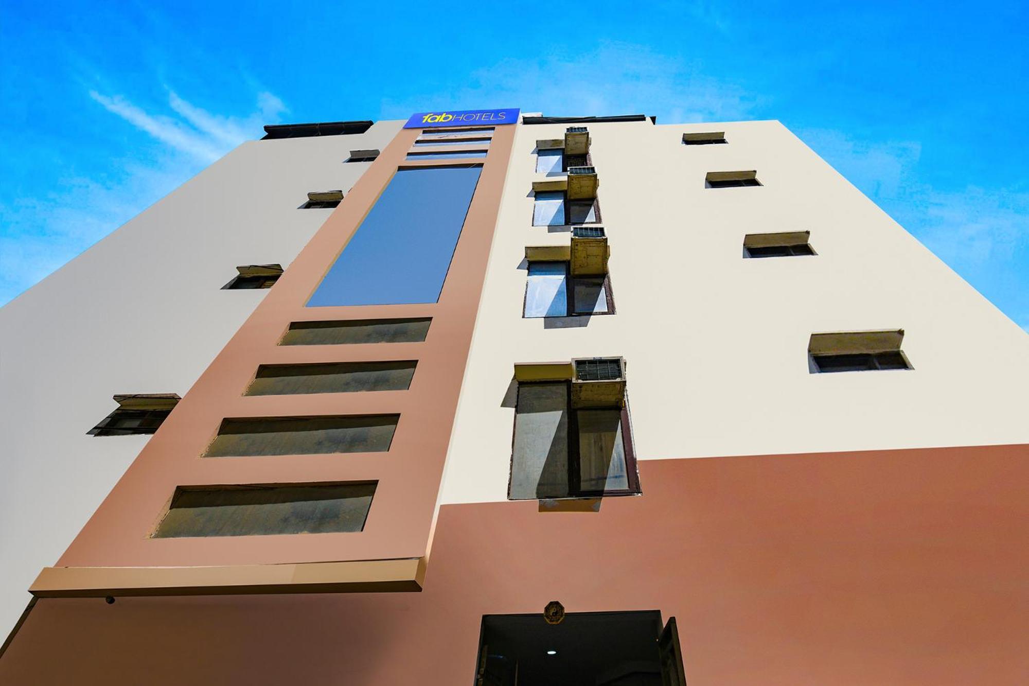 Hotel OYO 28624 A K Continental Neu-Delhi Exterior foto